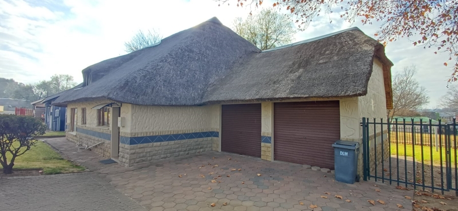 3 Bedroom Property for Sale in Loch Athlone Free State
